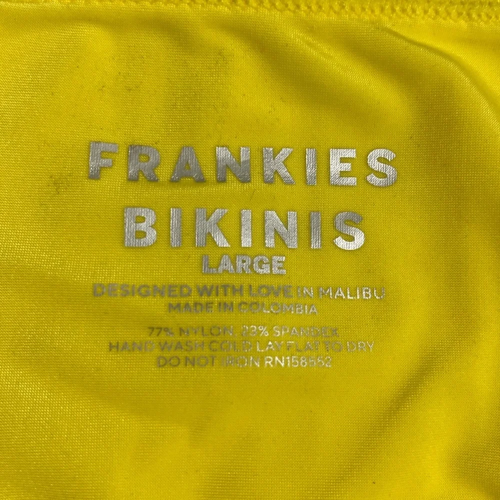 FRANKIE'S BIKINIS Women's Jean Bandeau Plisse Textured Bikini Top Size L